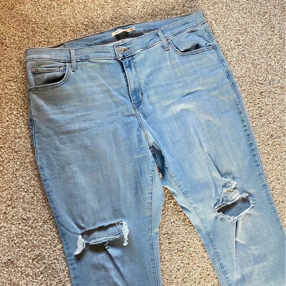 Levi’s High Rise Skinny Distressed Jeans, 20W, Light Wash GUC - Picture 2 of 6